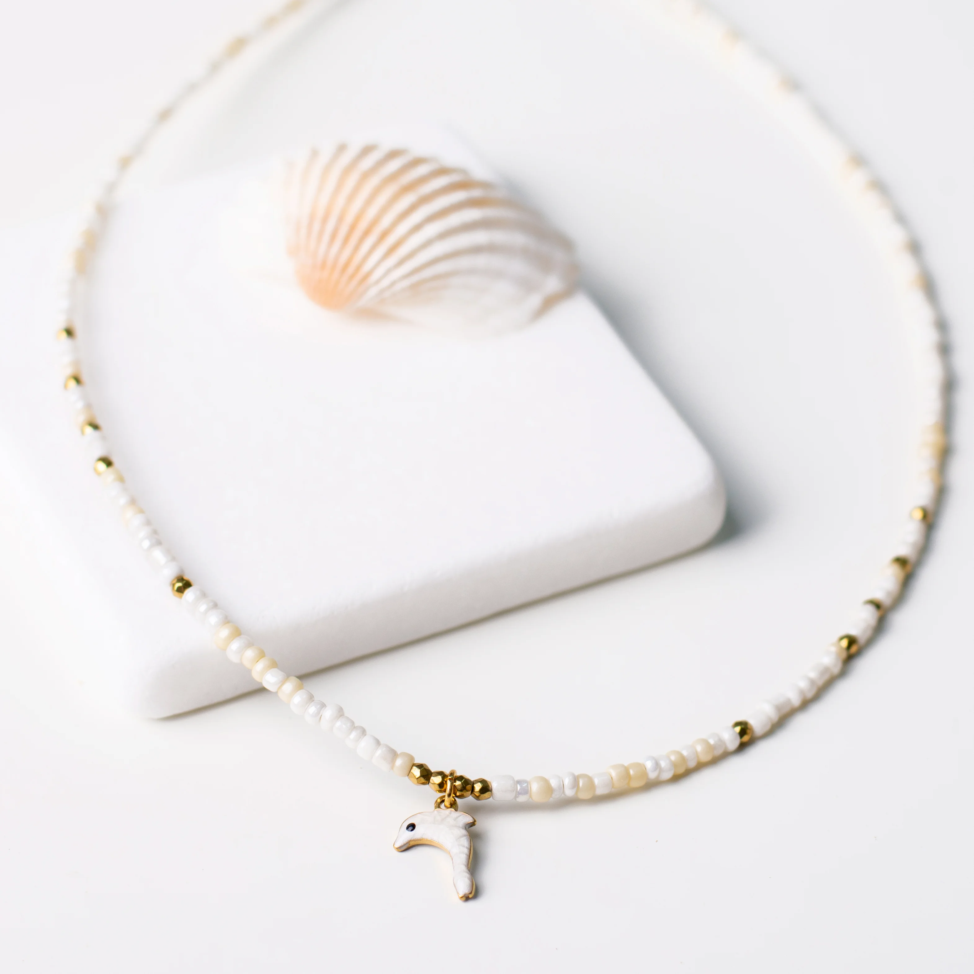 Κολιέ δελφίνι με χρυσό αιματίτη και περλέ χάντρες - Χρυσός αφρός